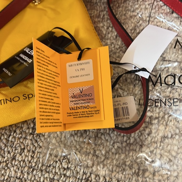 NWT VALENTINO BY MARIO VALENTINO Babette Bonbon Leather Crossbody Red w/dust bag - Picture 6 of 14